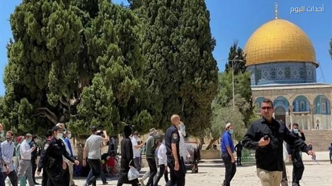 اقتحام المسجد الأقصى من قبل عشرات المستوطنين تحت حماية شرطة الاحتلال