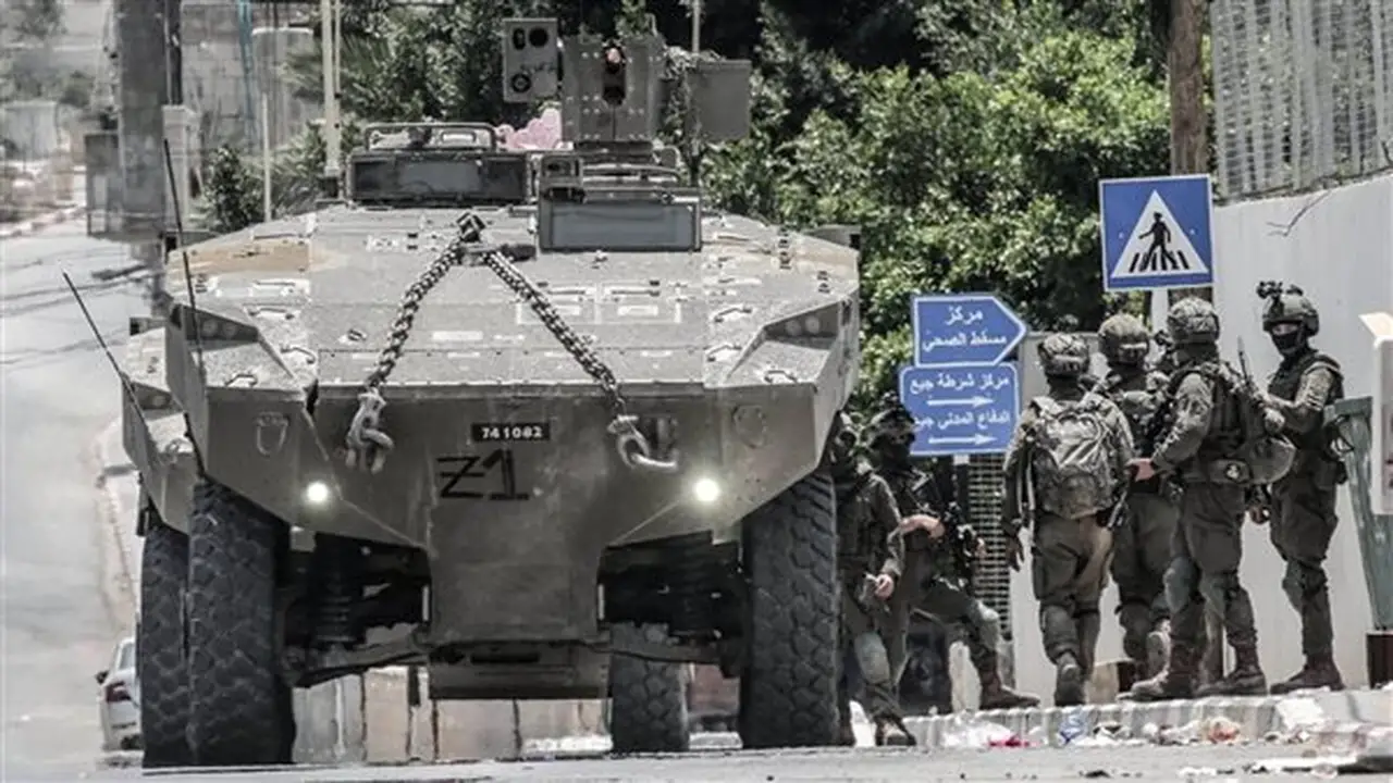 مستوطنون يهاجمون منازل الفلسطينيين في قرية جيت بالضفة الغربية