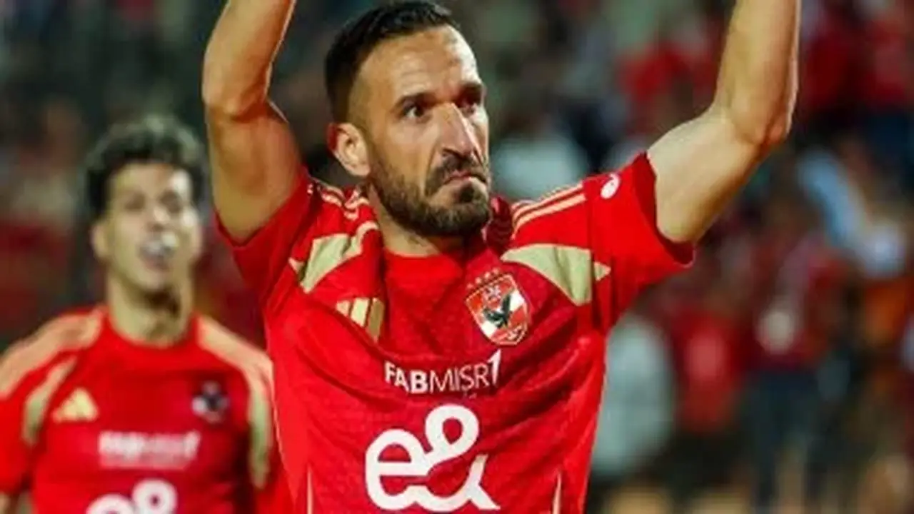 على معلول يفتح أبواب المجد.. ذكرى تتويج الأهلي بالدوري الأغلى في تاريخه