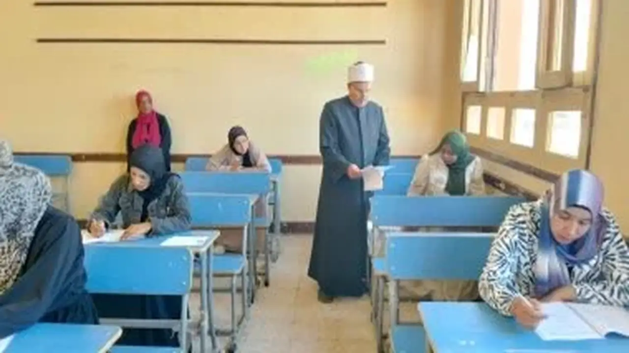 غدًا.. بدء أعمال تصحيح الثانوية الأزهرية في 16 مركزًا على مستوى الجمهورية