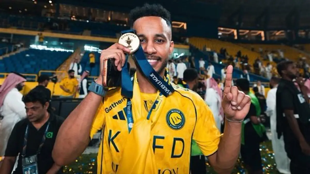 عبدالرحمن غريب يرفض عروض الهلال والاتحاد مفضلاً البقاء مع النصر