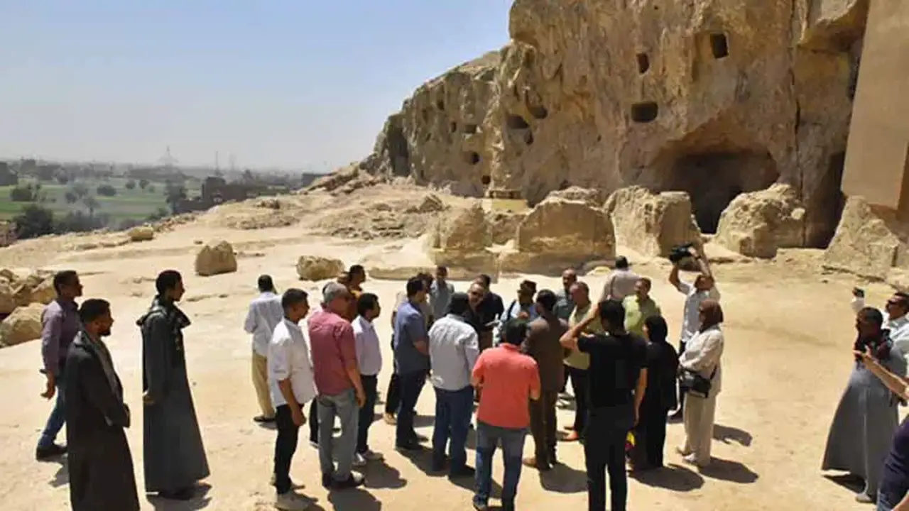 فاجعة درنكة تفتح أسرار جبل أسيوط الغربي.. ماذا يختبئ تحت منازل المنطقة؟