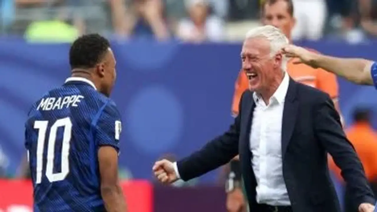 مبابي يوجه رسالة مؤثرة لديدييه ديشامب قبل مباراته الأخيرة مع فرنسا