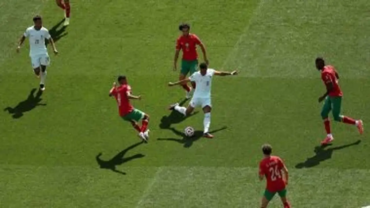 فرنسا والمغرب: تعادل سلبي في شوط أول مثير وبونو يتألق في التصدي للكرات