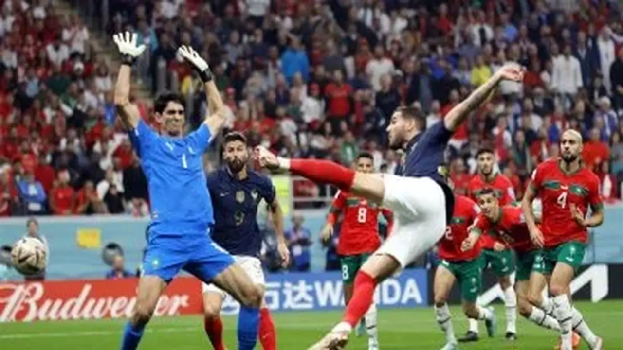 فرنسا تواجه المغرب.. بونو يتألق ويحرم الديوك من التقدم بعد 15 دقيقة (فيديو)