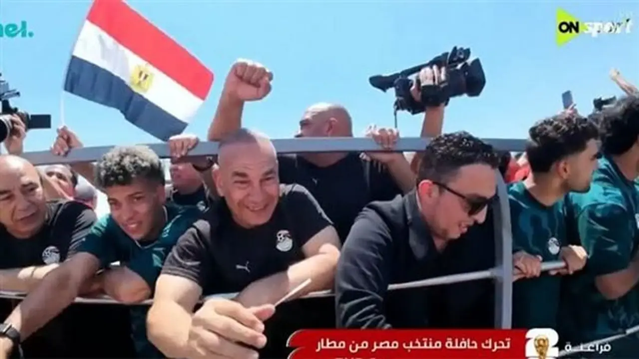 حسن الرداد وكريم فهمي يدعمان منتخب مصر قبل لقاء السيسي