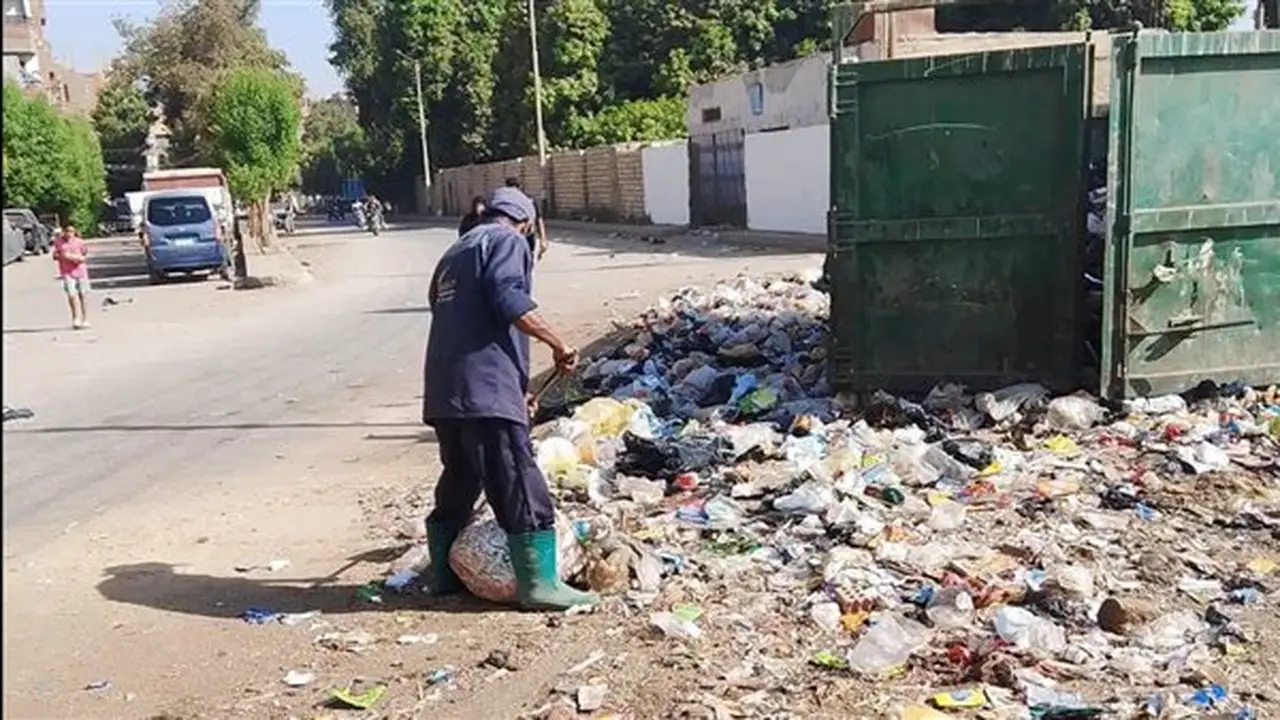 مجلس قروى أولاد نجم القبلية يرفع 3 أطنان من القمامة ضمن حملة نظافة موسعة