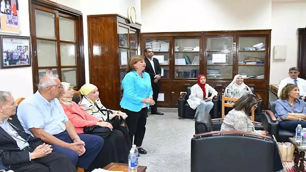 قصر العيني يطلق خدمة الطب الدقيق والتشخيص الجزيئي الموجه