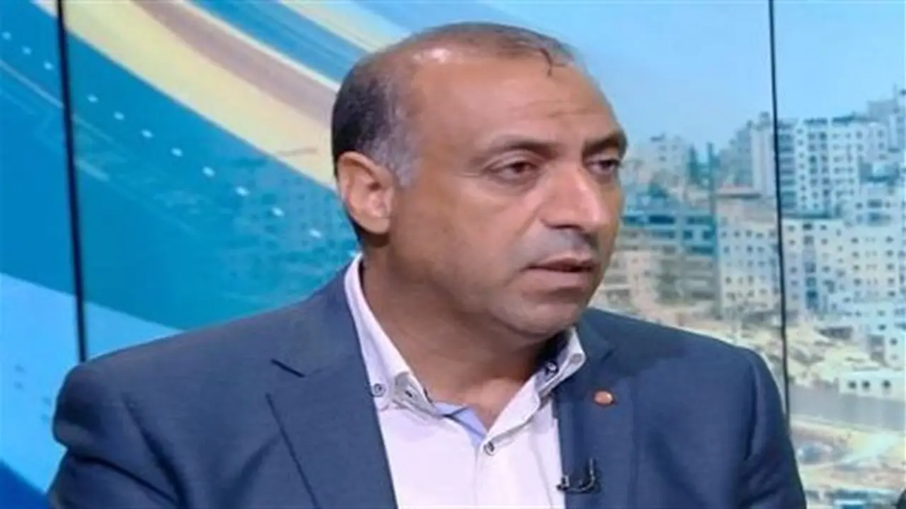قيادي في حركة فتح: الاحتلال الإسرائيلي يحاصر أكثر من مليوني فلسطيني ويقضي على حل الدولتين