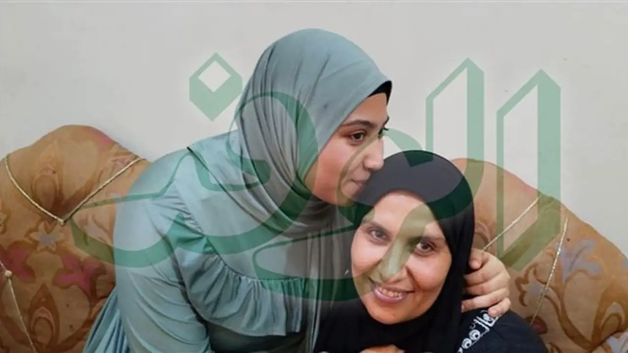 سهير الفيومي تتوج الأولى على الجمهورية في امتحانات الدبلومات الفنية وتحقق حلمها