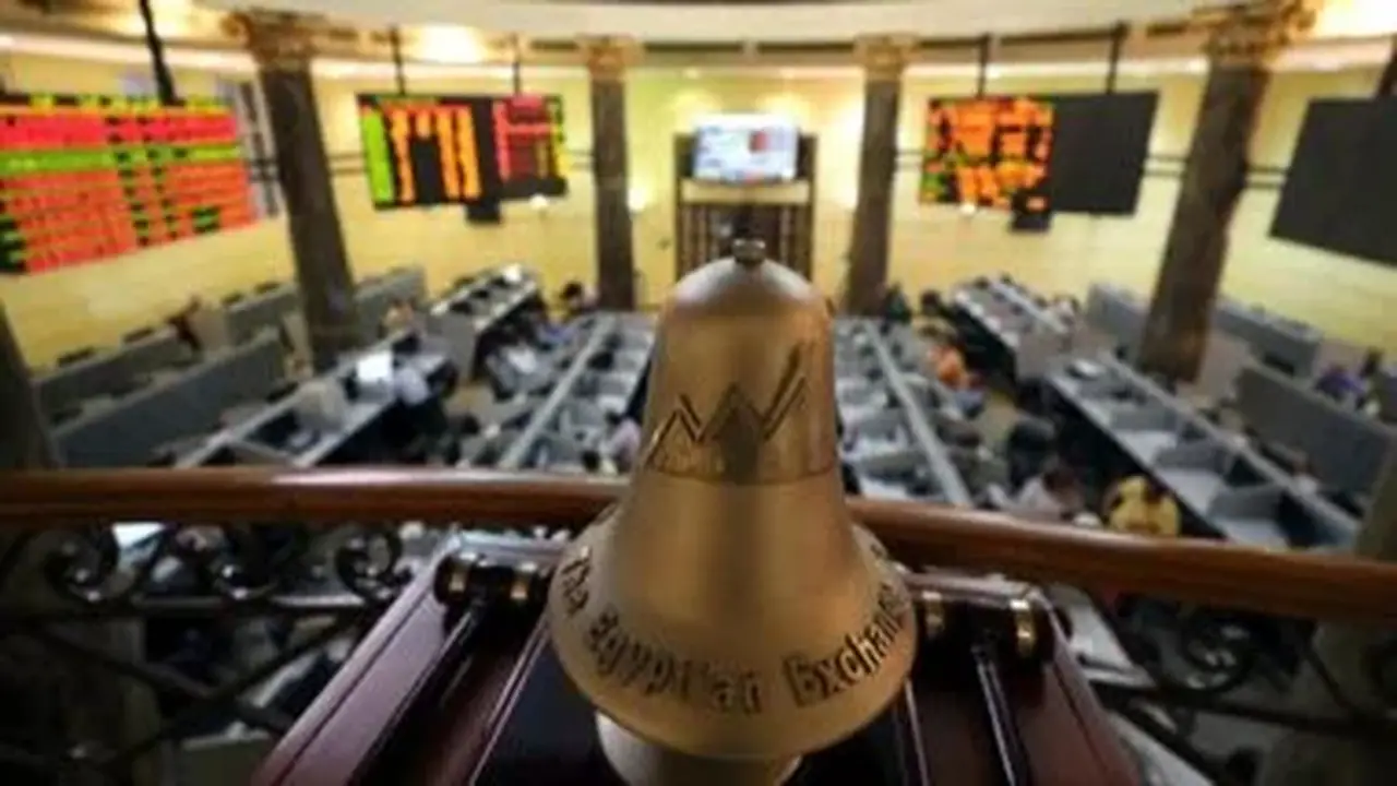 تداولات البورصة المصرية: المصريون يبيعون بـ782 مليون والأجانب يشترون بـ430 مليونًا
