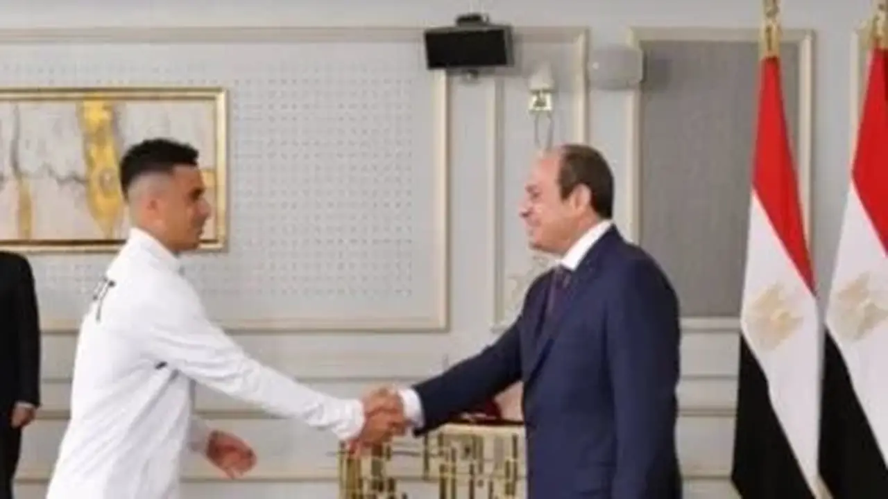 كريم حافظ: تكريم الرئيس السيسي وسام نفتخر به ودافع لمواصلة رفع اسم مصر عالياً