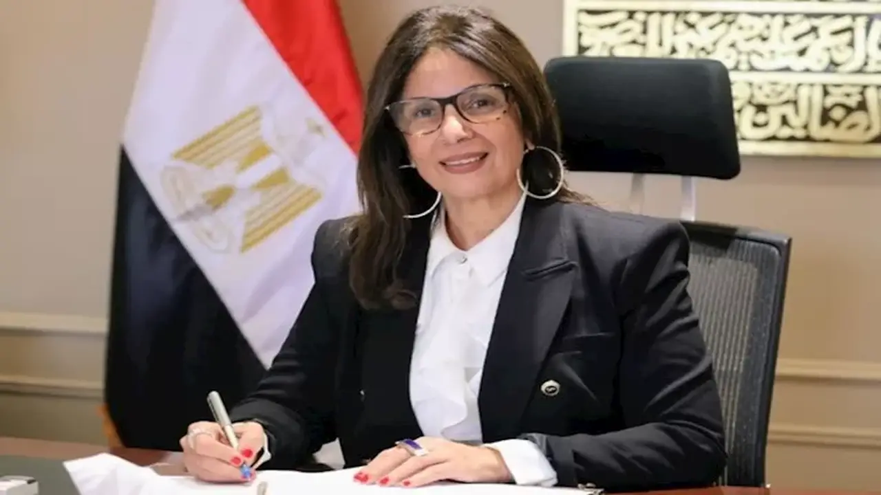 تفاصيل اعتذار وزيرة الثقافة عن السفر إلى أوزبكستان