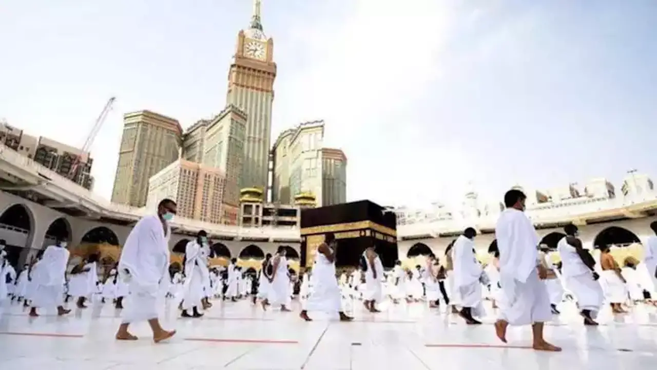 إلزام المعتمرين ببطاقة تعريفية جديدة في موسم العمرة 1448