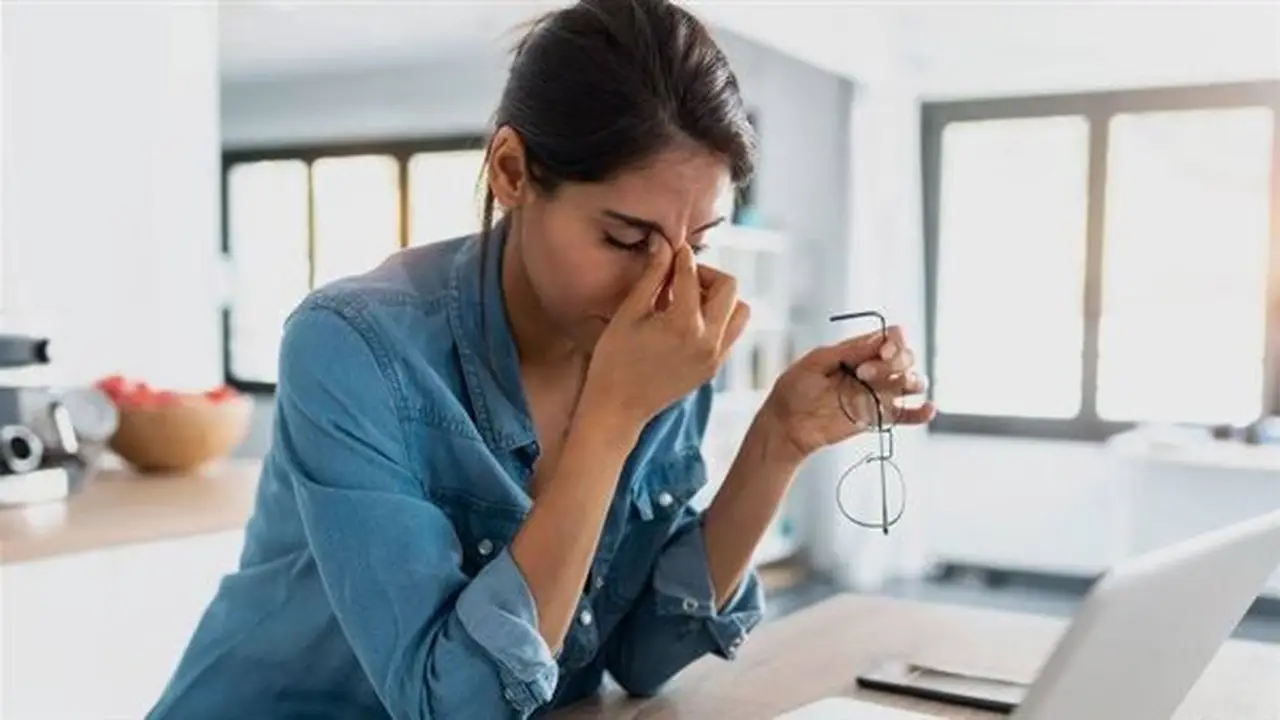 أسباب الشعور بالتعب عند الاستيقاظ رغم النوم لفترات طويلة
