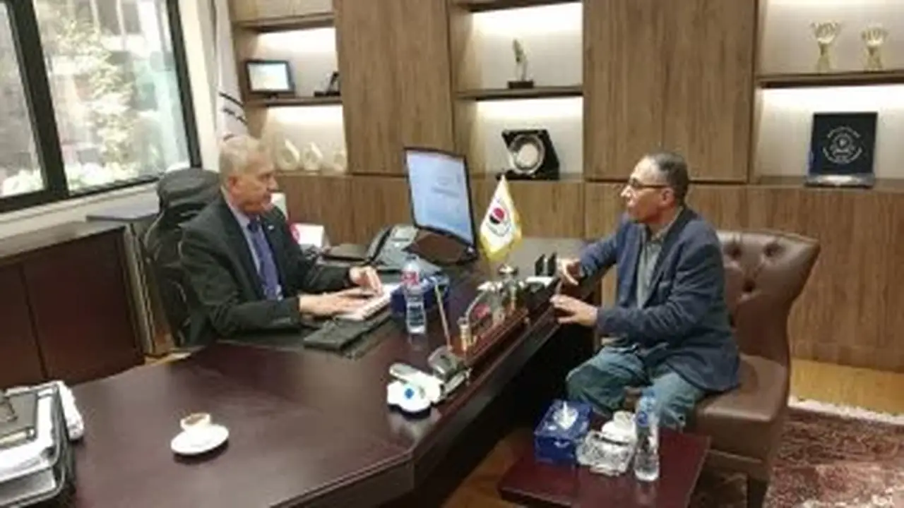 كيفية الحصول على تعويض بقيمة 100 ألف جنيه عند الفصل التعسفي للعاملين بالخارج