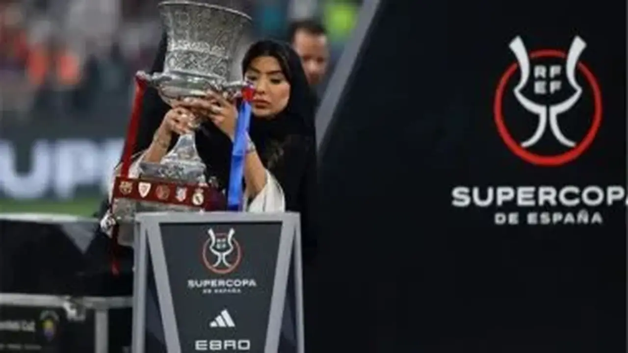 مصر تنافس أمريكا والصين لاستضافة كأس السوبر الإسباني