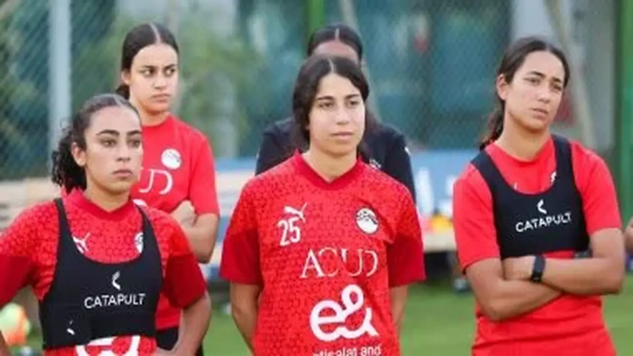 محاضرة تثقيفية لمنتخب مصر لكرة القدم النسائية حول تعديلات التحكيم قبل كأس الأمم الأفريقية