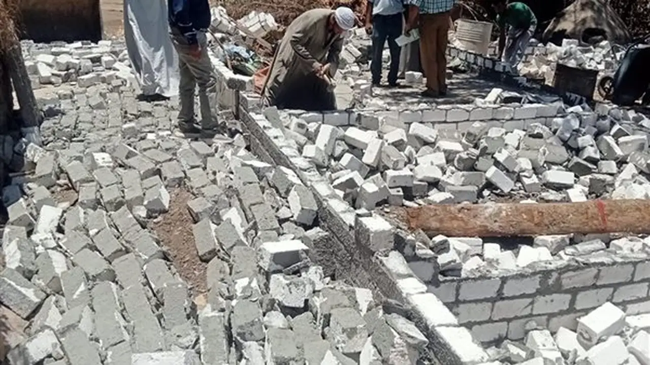 محافظ أسيوط يؤكد استمرار الحملات لإزالة مخالفات البناء والتعديات على الأراضي الزراعية