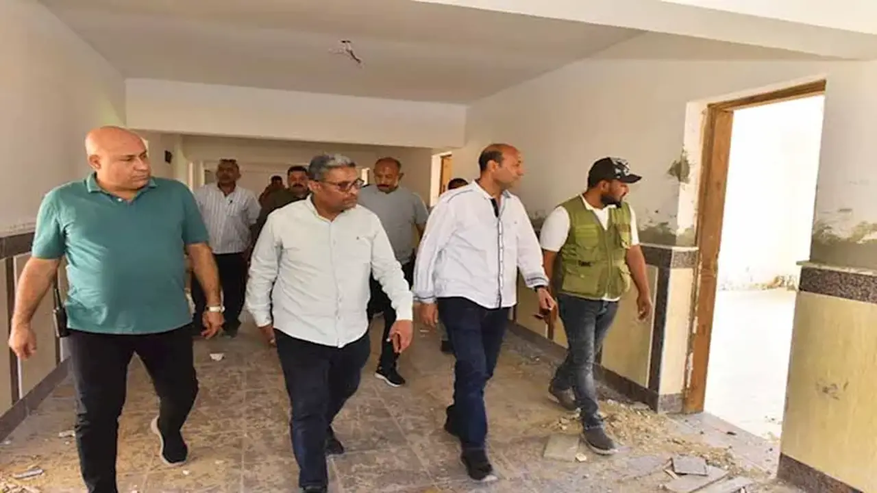 محافظ أسيوط يتفقد مشاريع السوق الحضري وساحات انتظار الحاويات في البداري