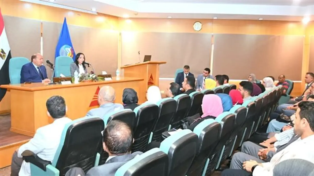 محافظ البحيرة تشارك في فعاليات المبادرة الوطنية للمشروعات الخضراء الذكية