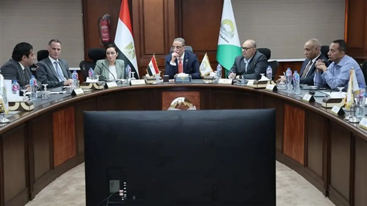 محافظ الجيزة يناقش مع نواب وشيوخ الدقي والعجوزة احتياجات المواطنين