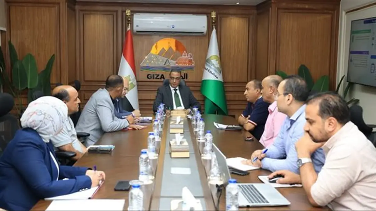 محافظ الجيزة يراجع خطط العمل ونسب إنجاز المشاريع في مدينة الحوامدية