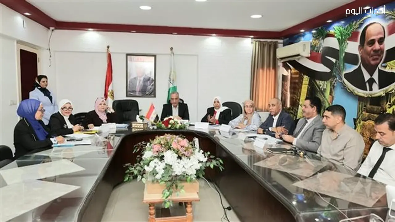 محافظ الجيزة يتابع سير امتحانات الثانوية العامة من غرفة عمليات التعليم