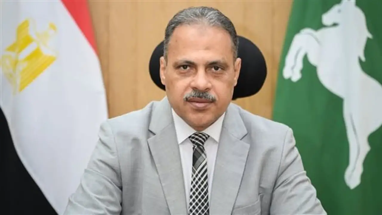 محافظ الشرقية: جهود متواصلة في الأرشفة الإلكترونية لحفظ 9150 ملفًا ووثائق هامة