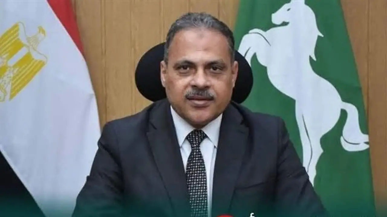 محافظ الشرقية يؤكد أهمية متابعة شكاوى المواطنين عبر منصات التواصل الاجتماعي