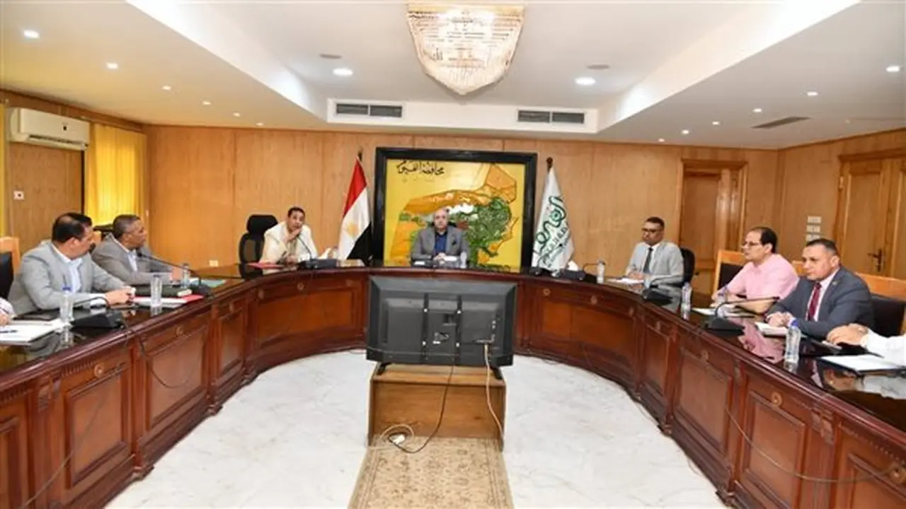 محافظ الفيوم يؤكد على ضرورة التصدي الفوري لجميع التعديات