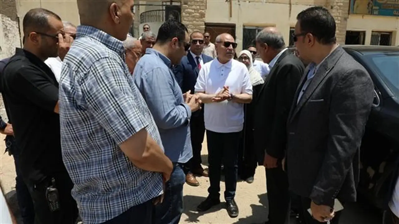 محافظ القاهرة يتخذ إجراءات صارمة ضد مسؤولي حي المرج وشركة النظافة