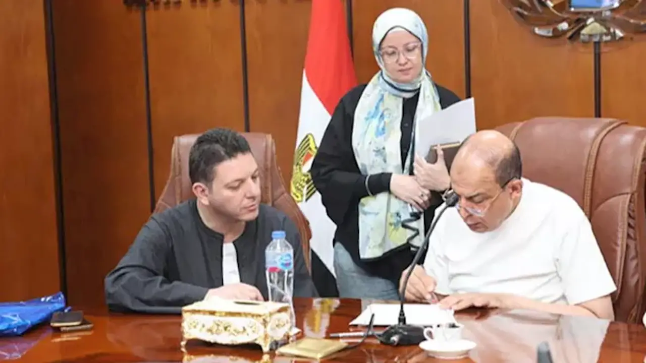 محافظ المنيا يناقش مع النواب احتياجات المواطنين والمشروعات التنموية (صور)