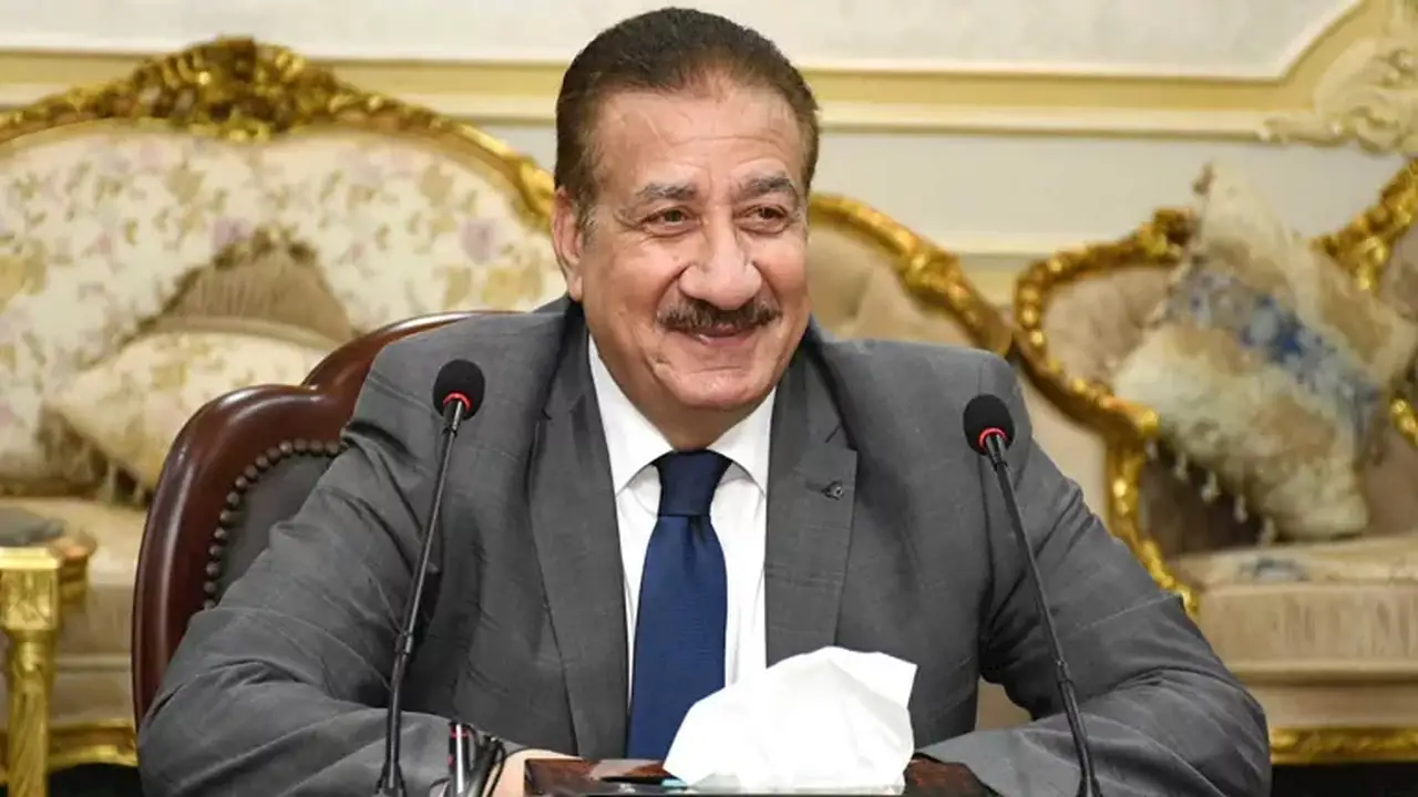 محافظ بورسعيد يوافق على ترقية 409 معلمين وأخصائيين
