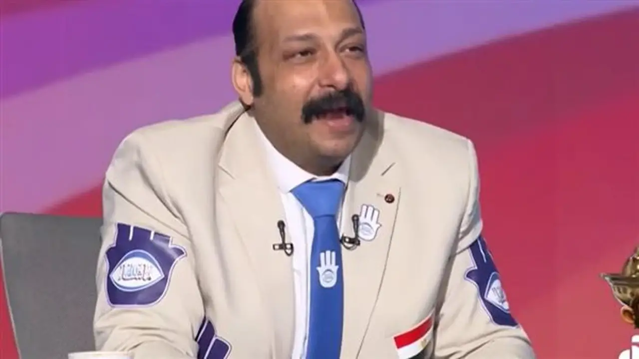 محمد ثروت: إمام عاشور يتألق بتغيير لون شعره