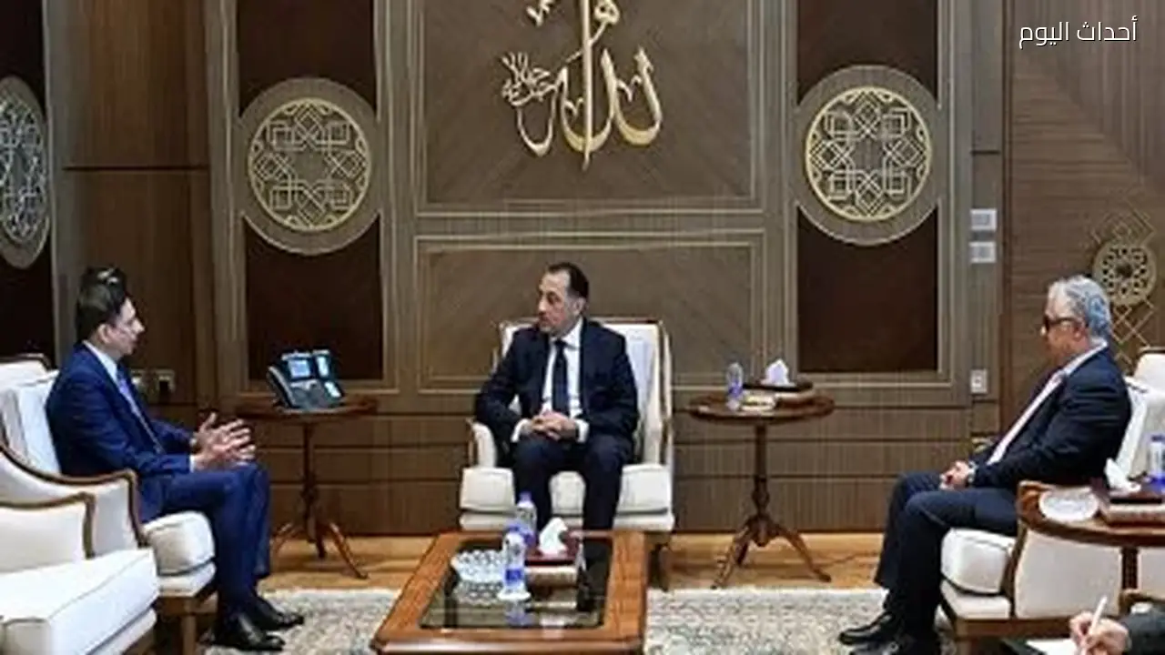 مدبولي يبحث مع رئيس مجموعة موانئ دبي العالمية سبل تعزيز التعاون الاستثماري