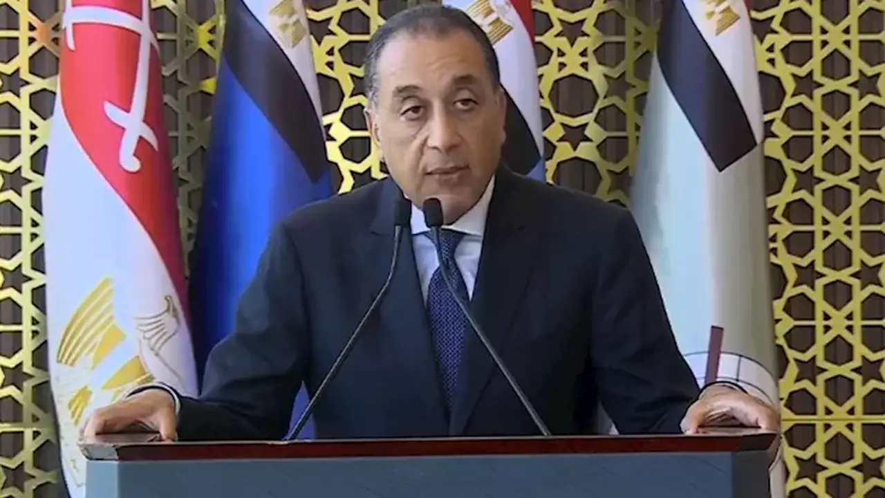 مدبولي يشيد بإنجازات العاصمة الجديدة بفضل رؤية السيسي