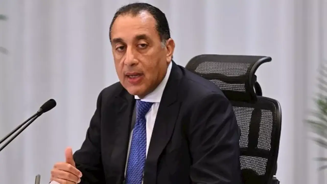 مدبولي: دراسة بيع الخبز الحر عبر المخابز الحكومية لمستحقي الدعم
