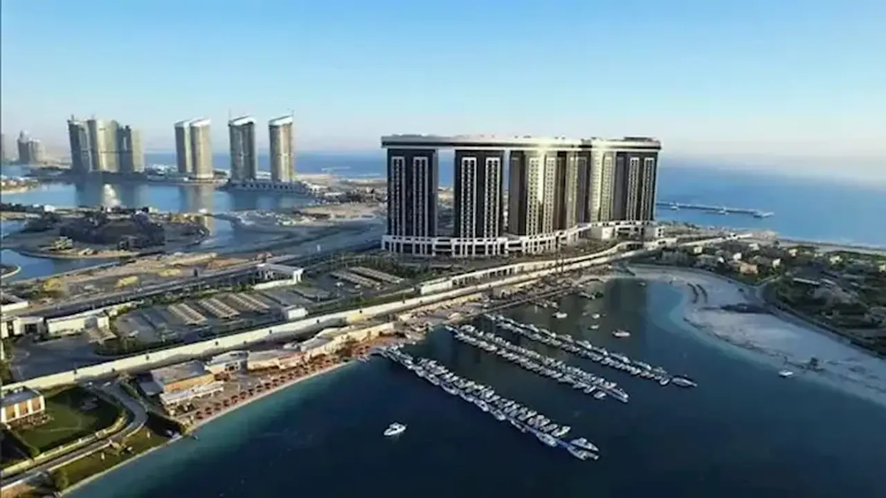 العلمين.. الوجهة الحضارية لمصر على البحر المتوسط وفقًا لرئيس جهاز المدينة