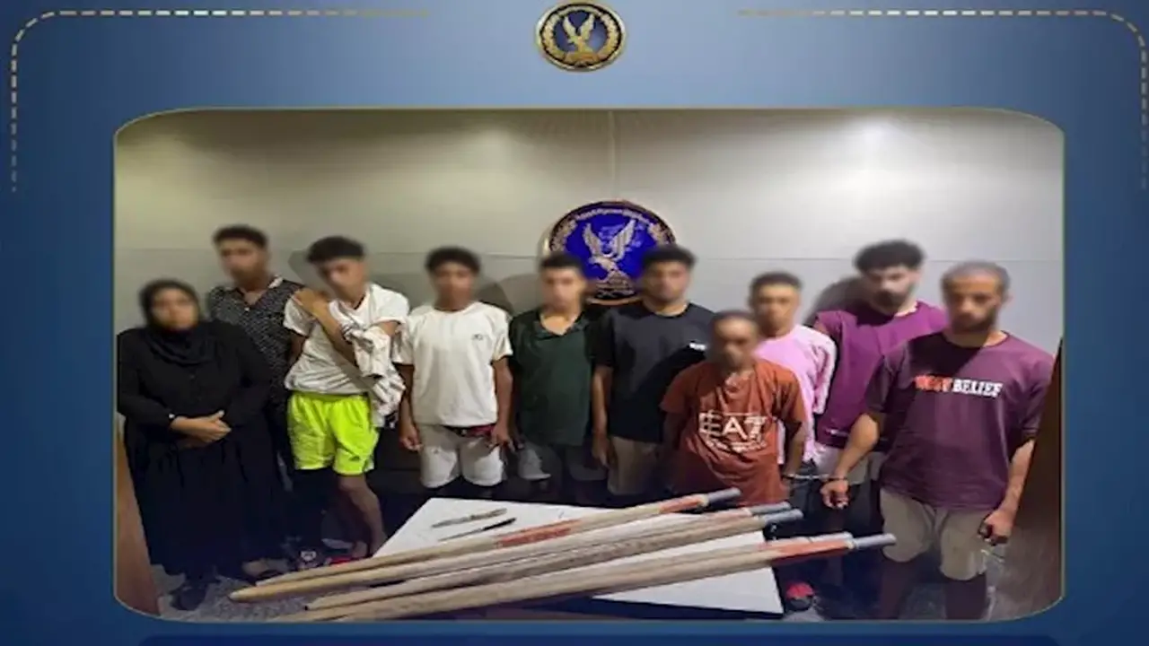 تفاصيل مشاجرة بالأسلحة البيضاء والعصي أمام شاطئ بالإسكندرية | فيديو