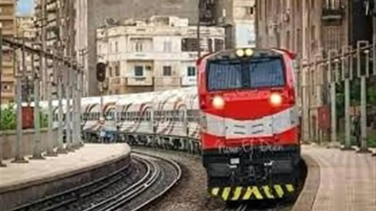 مصرع مواطن إثر اصطدامه بالقطار السريع في المنيا