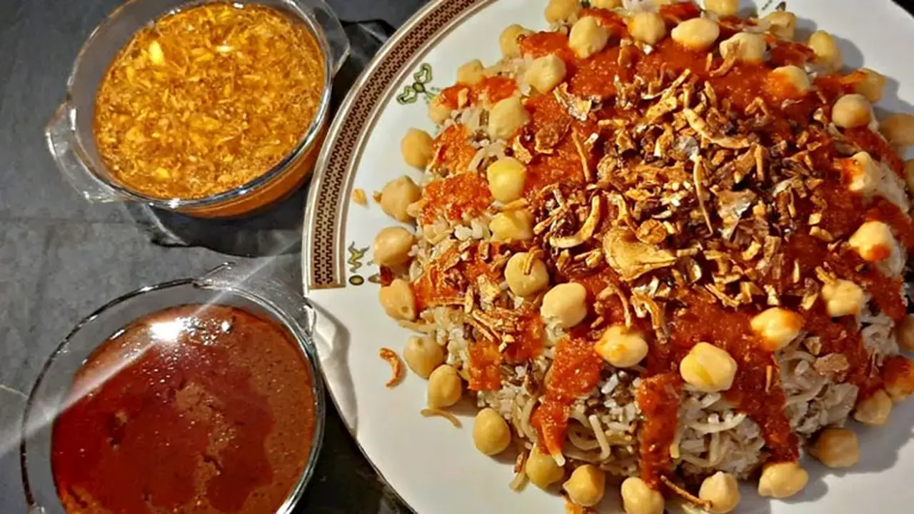 من 5 جنيهات إلى 100.. كيف تأثر طبق الكشري بالتضخم؟