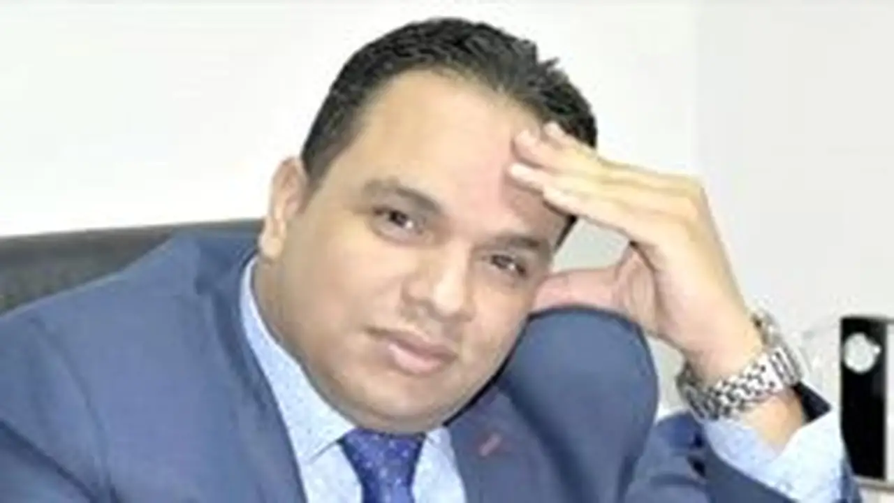 من يحمي الوجوه المرفوضة شعبيًا؟