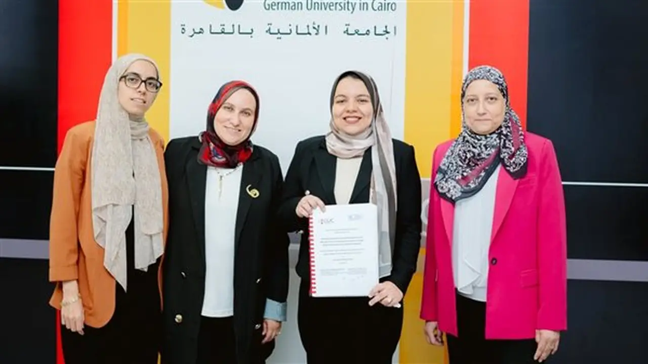 دراسة تأثير السياسة النقدية على الاستثمار الأجنبي في الجامعة الألمانية بالقاهرة