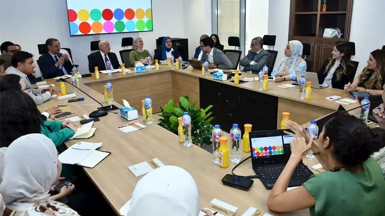 منال عوض تؤكد على تعزيز التعاون مع الأمم المتحدة لدعم الموارد والاقتصاد الدائري
