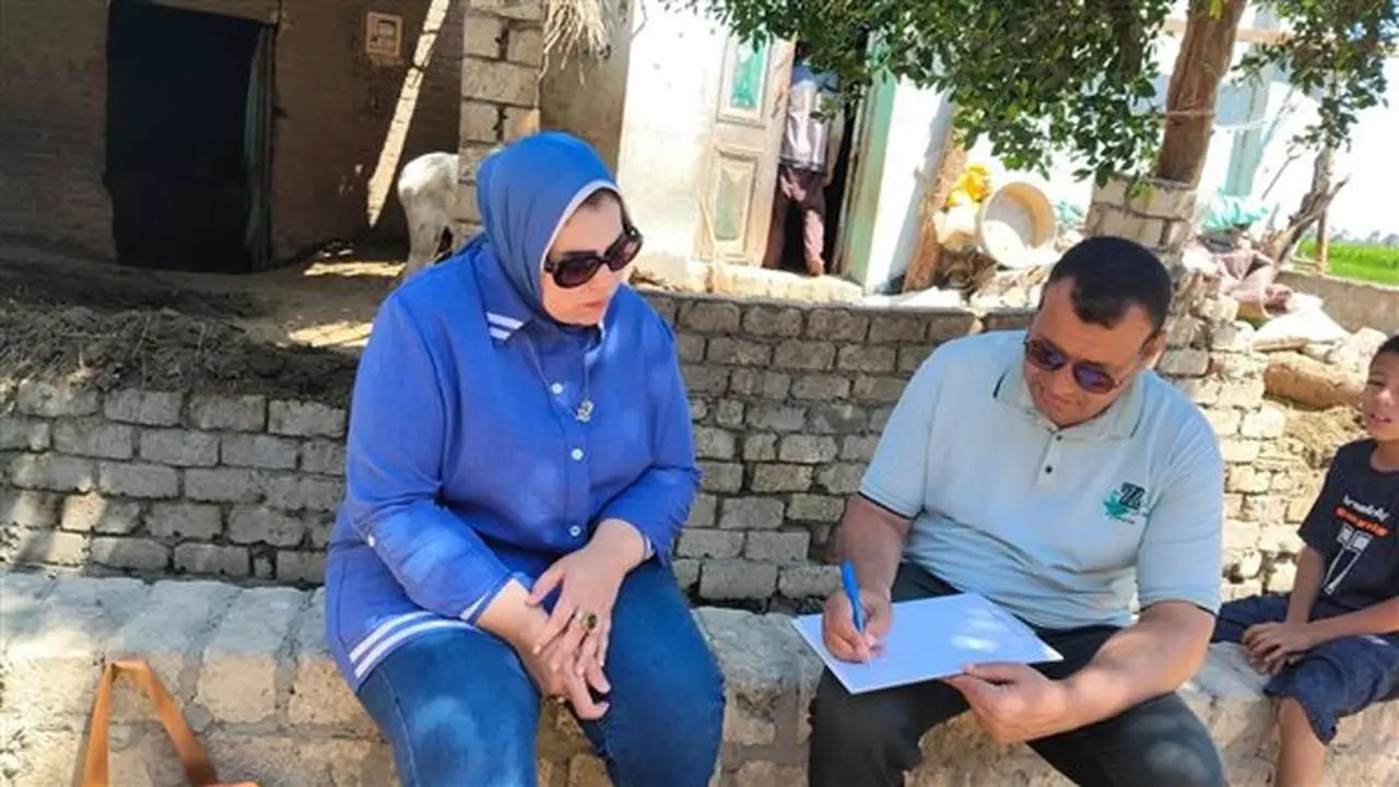 شركة مياه الفيوم تواصل جهودها لتوصيل مياه الشرب للأسر الأولى بالرعاية