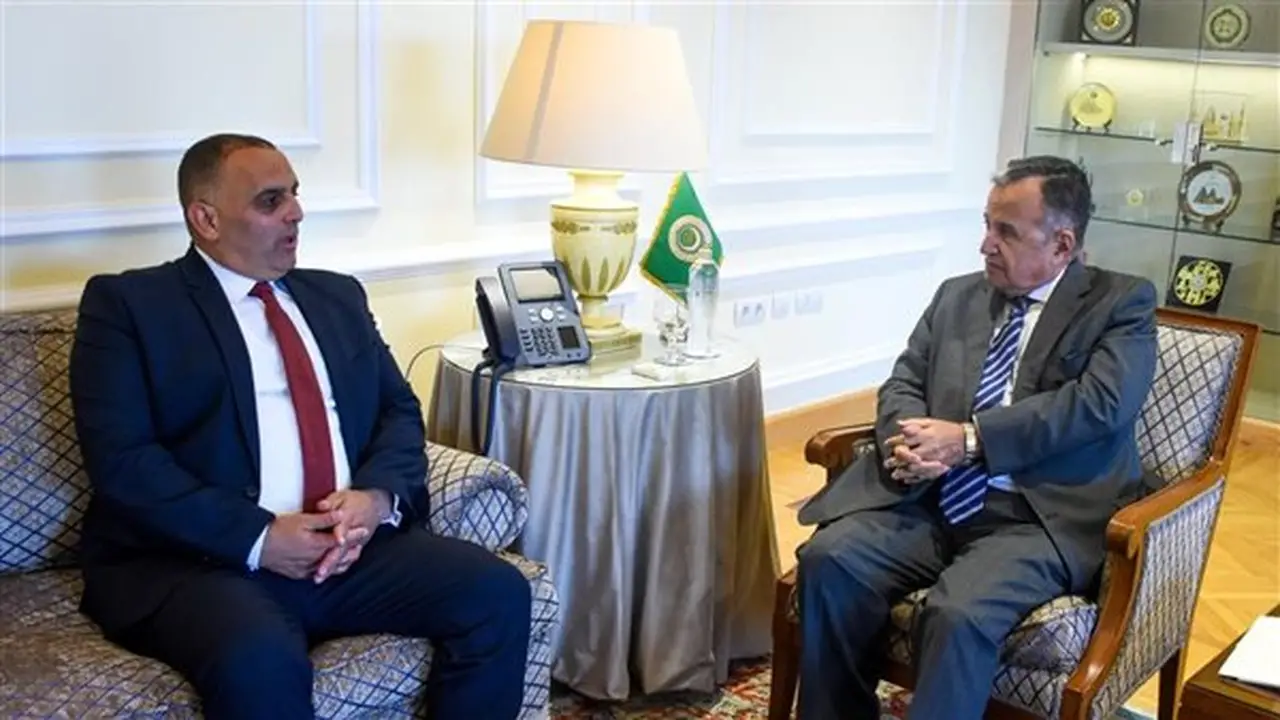 نبيل فهمي يستقبل وزير شئون القدس ويؤكد رفضه محاولات تهويد المدينة وتقسيم المسجد الأقصى