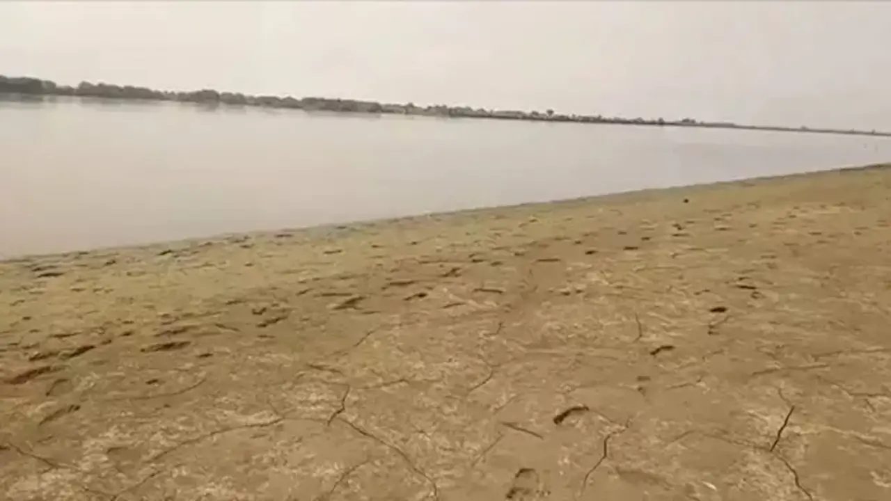 نشرة التوك شو: انحسار تاريخي لنهر النيل في السودان وتحذيرات من موجة حارة