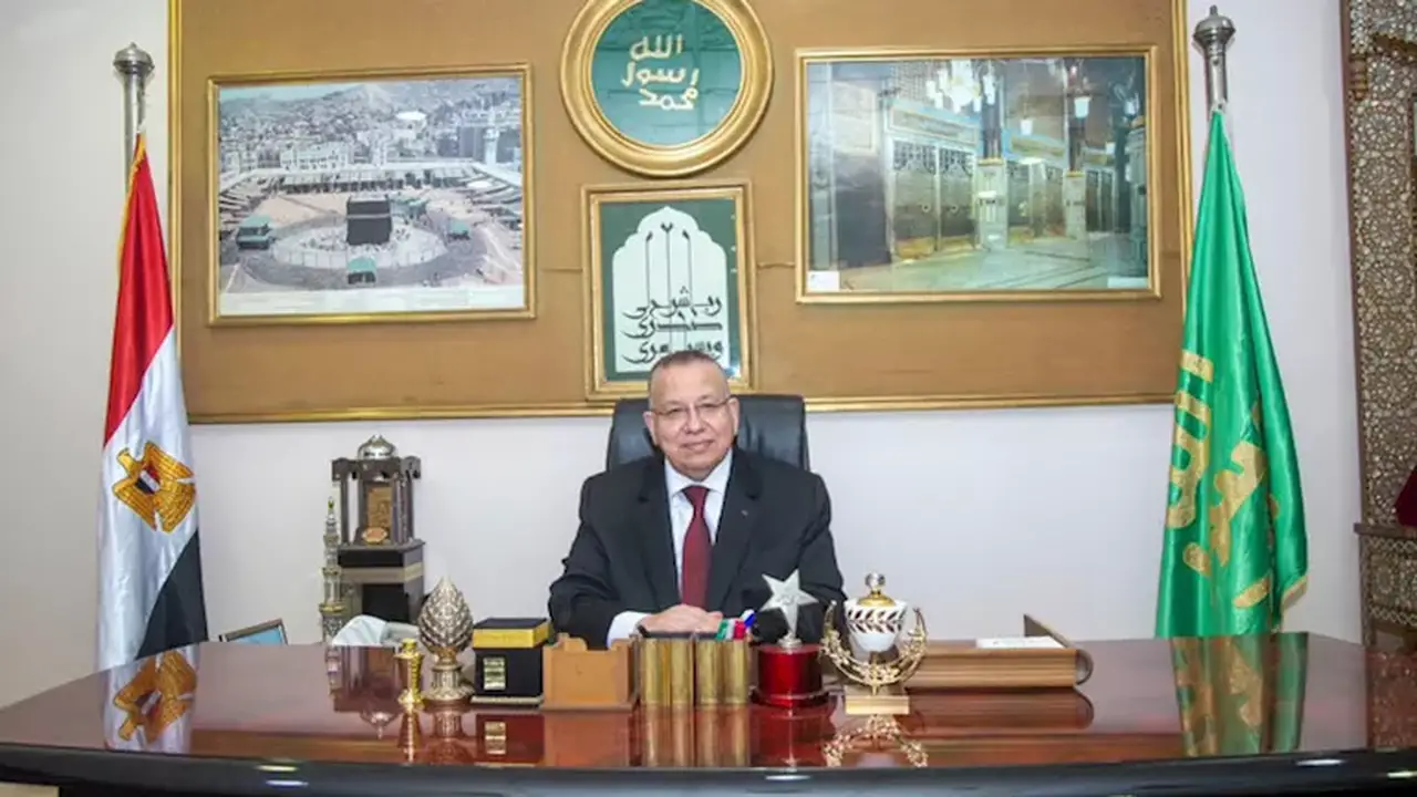 تهنئة نقيب الأشراف لمحافظ القاهرة وأبناء المحافظة بالعيد القومي