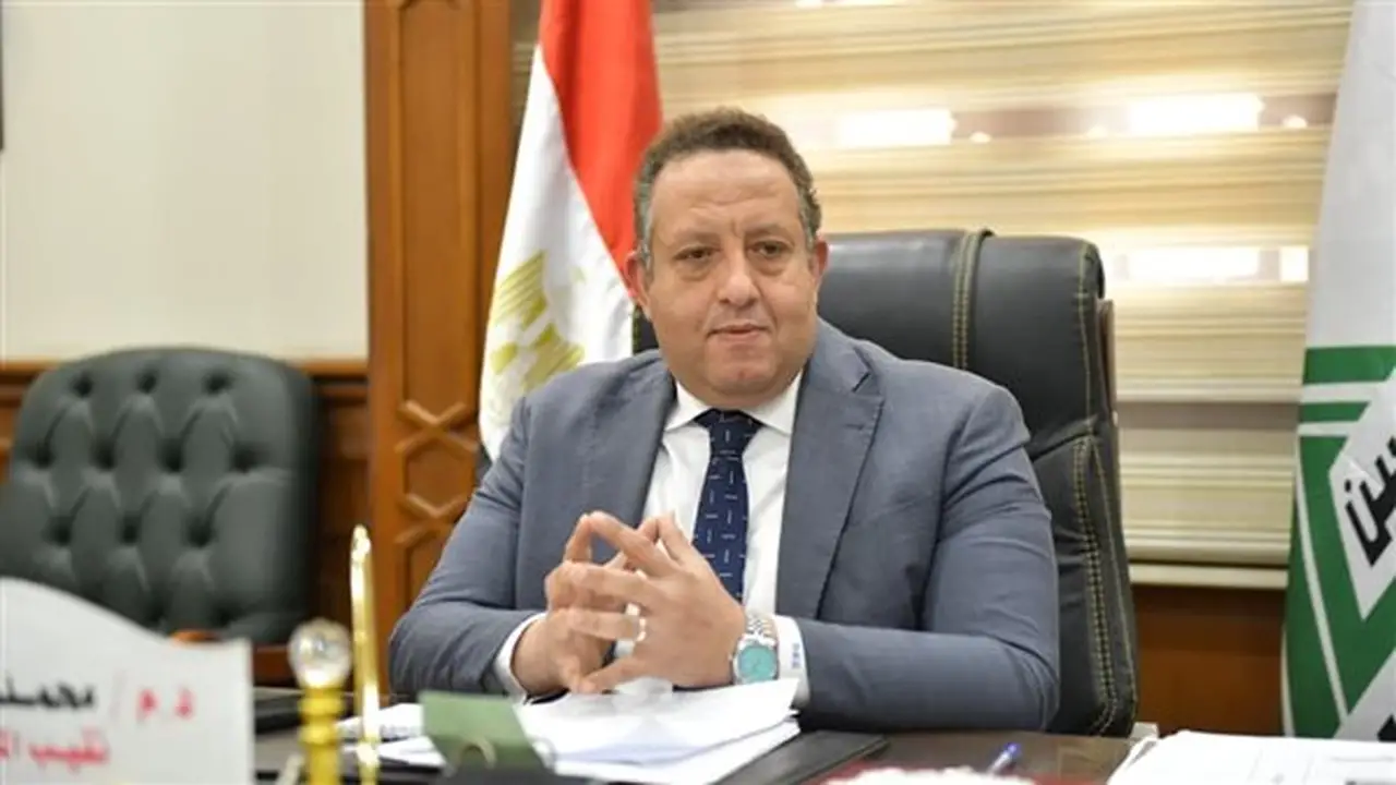 بلاغ من نقيب المهندسين للنائب العام بشأن تواطؤ مسؤولين في أزمة “يوتن”